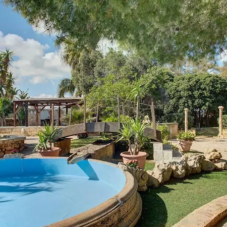 Ta Karag - Countryside Escape - Pool & Tennis Hal Ghaxiak