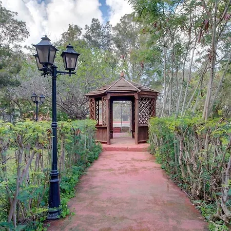 Ta Karag - Countryside Escape - Pool & Tennis Villa *