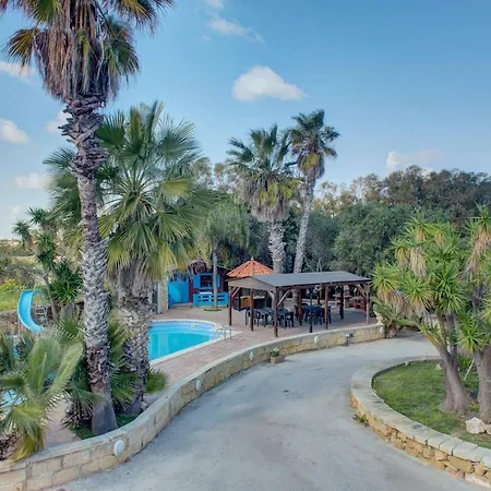 Ta Karag - Countryside Escape - Pool & Tennis Villa