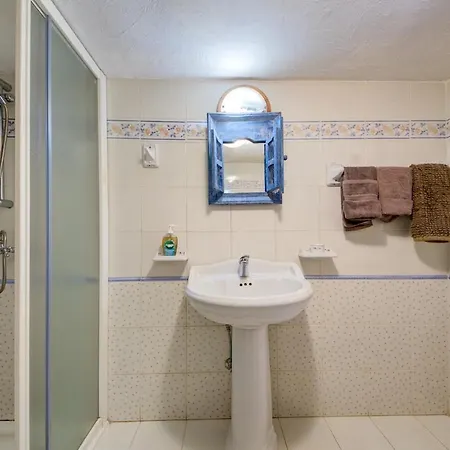 Villa Ta Karag - Countryside Escape - Pool & Tennis *