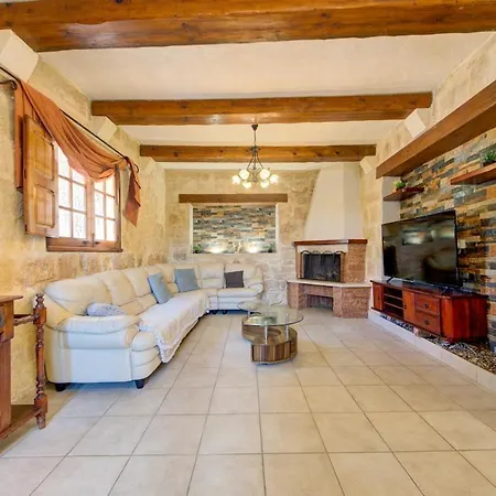 Villa Ta Karag - Countryside Escape - Pool & Tennis