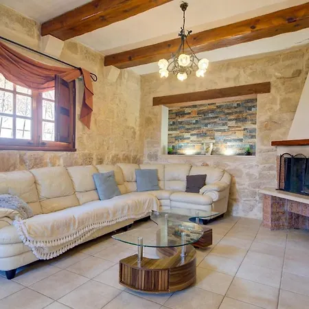 Ta Karag - Countryside Escape - Pool & Tennis Villa