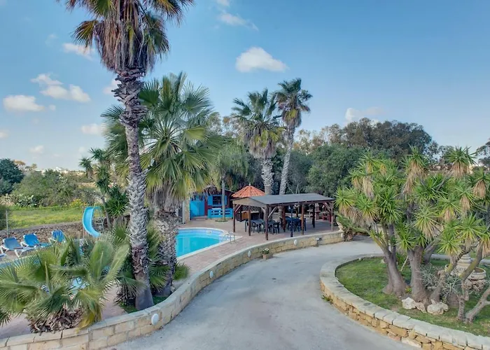 Ta Karag - Countryside Escape - Pool & Tennis Vilă