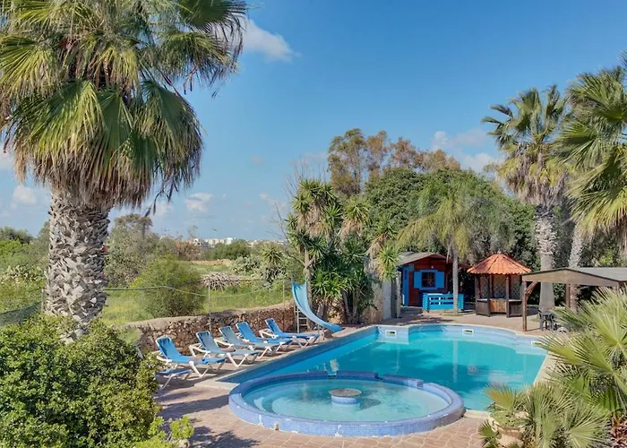 Vilă Ta Karag - Countryside Escape - Pool & Tennis Hal Ghaxiak