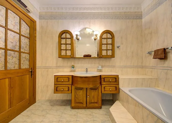 Ta Karag - Countryside Escape - Pool & Tennis *