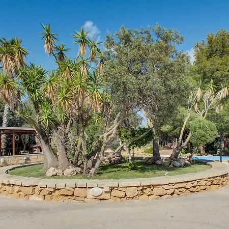 Ta Karag - Countryside Escape - Pool & Tennis Vila *