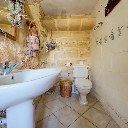 Ta Karag - Countryside Escape - Pool & Tennis