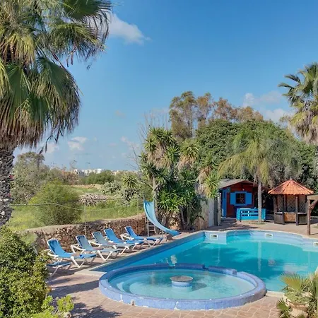 Vila Ta Karag - Countryside Escape - Pool & Tennis Hal Ghaxiak