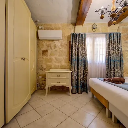Villa Ta Karag Countryside Haven *