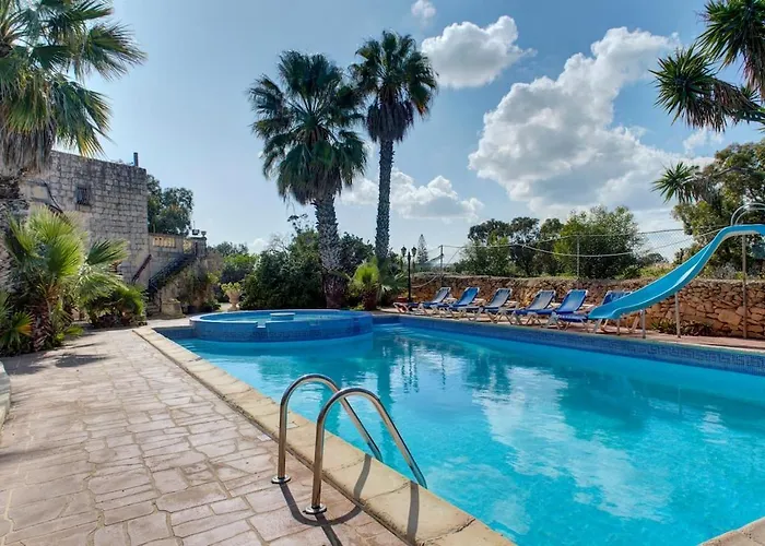 Ta Karag - Countryside Escape - Pool & Tennis Villa Hal Ghaxiak