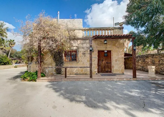 Villa Ta Karag - Countryside Escape - Pool & Tennis