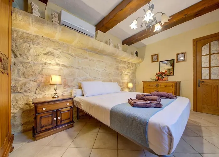 Ta Karag - Countryside Escape - Pool & Tennis Villa *