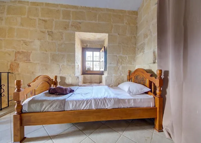 Villa Ta Karag - Countryside Escape - Pool & Tennis Hal Ghaxiak