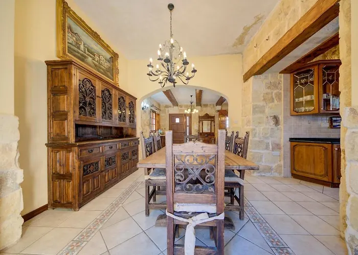 Ta Karag - Countryside Escape - Pool & Tennis Hal Ghaxiak