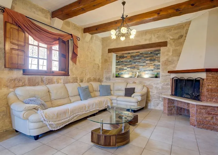 Ta Karag - Countryside Escape - Pool & Tennis Villa