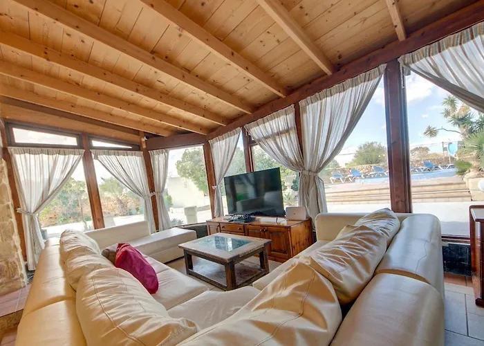 Villa Ta Karag - Countryside Escape - Pool & Tennis