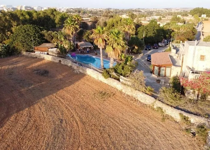 Villa Ta Karag - Countryside Escape - Pool & Tennis Hal Ghaxiak