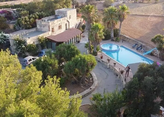 Ta Karag - Countryside Escape - Pool & Tennis Villa *